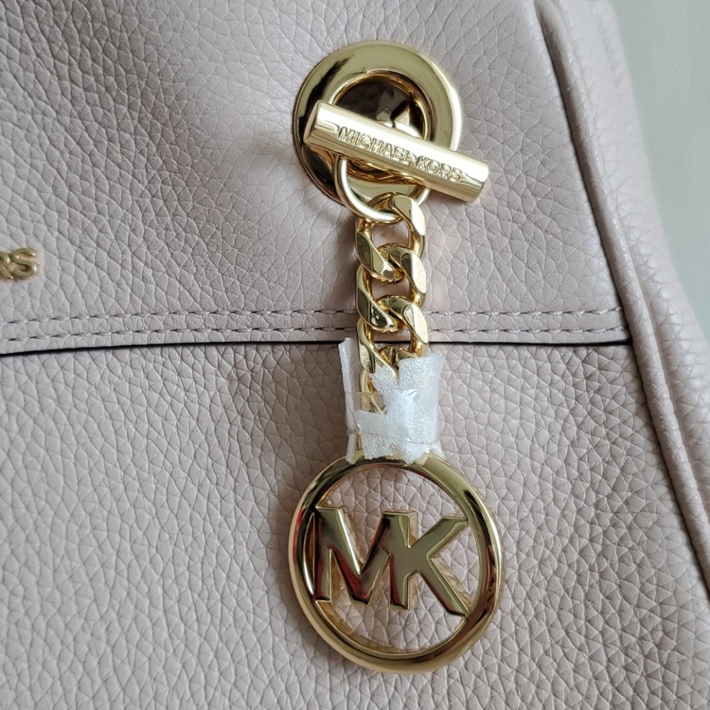NWT Michael Kors Jet Set Chain Legacy Medium - Picture 2 of 13